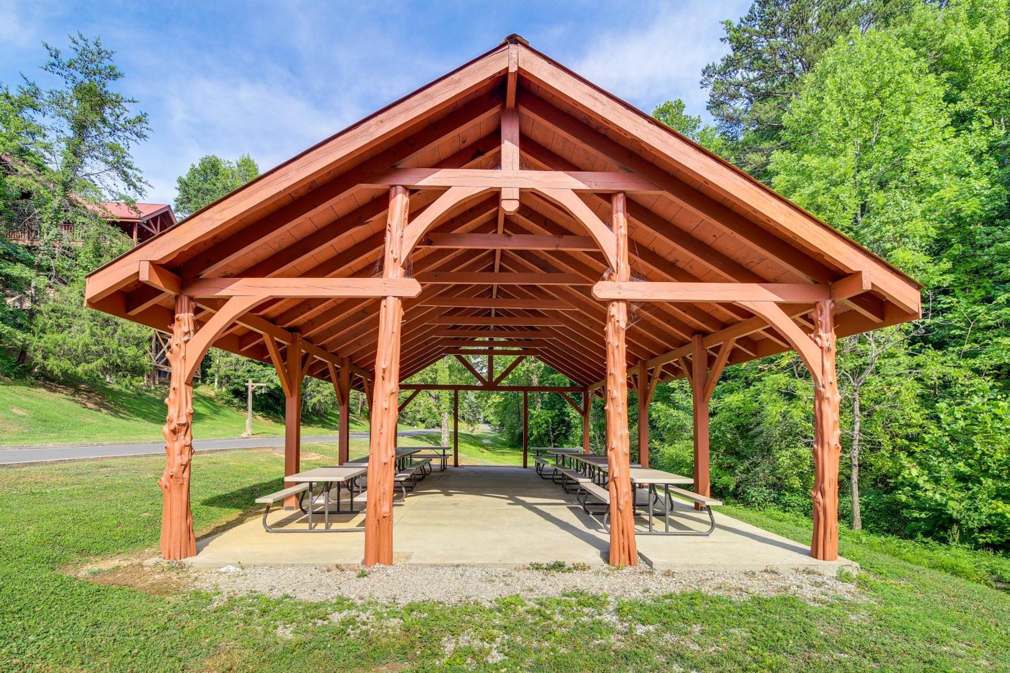 Pigeon Forge Cabin Premier Location And Hot Tub エクステリア 写真